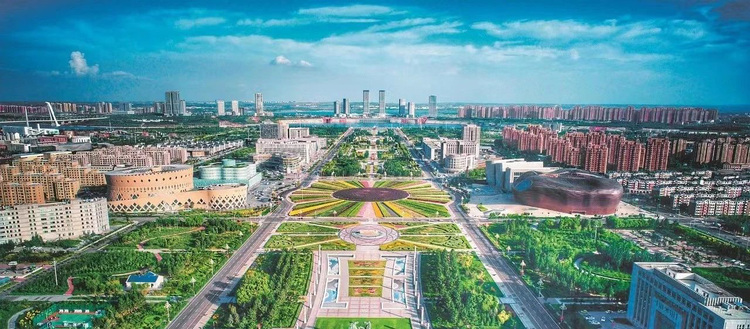 鄂尔多斯盛会,嘉宾云集,观众热情如火